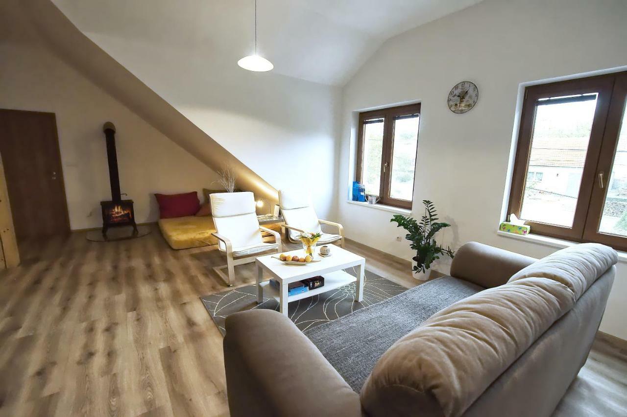 "U Capa" Krasny Apartman V Sedleci Sedlec  Buitenkant foto